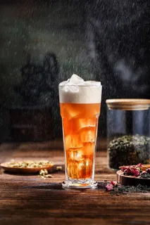 冷饮店饮品图片-红茶奶盖