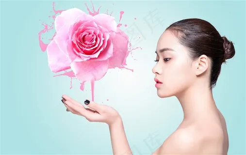 美女补水护肤的美容背景摄影图美容图片 美女补水护肤的美容背景摄影图美容图片