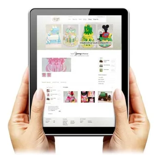 手中的平板电脑 PNG 图像免抠