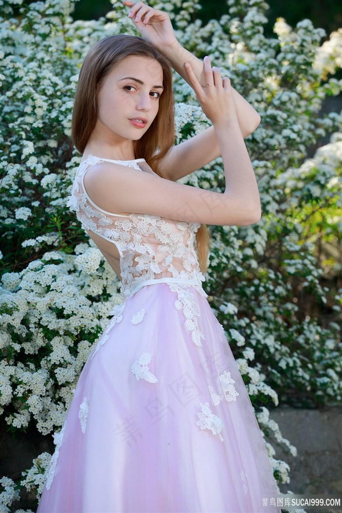 穿着裙子的欧美清纯漂亮美女图片