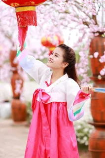 古装韩服美女图片