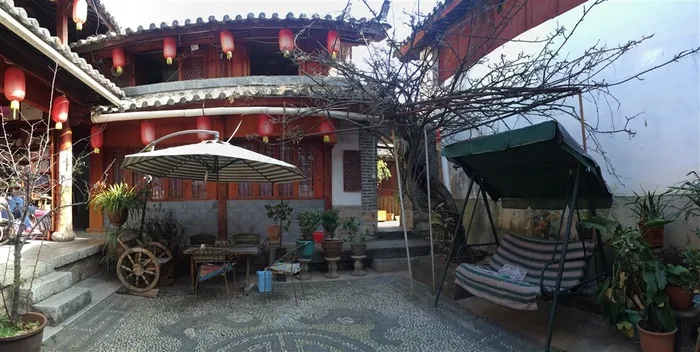 丽江紫藤客栈