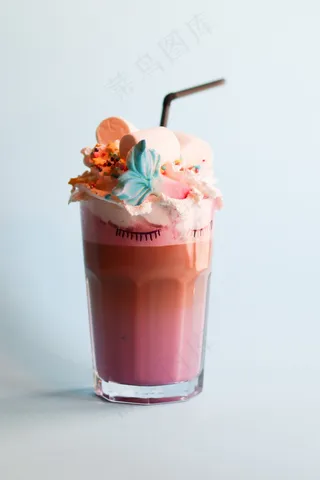 冰淇淋奶盖饮料图片