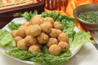 特色豆渣丸子  10元