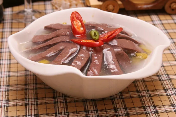 酸菜烩鸭血16元