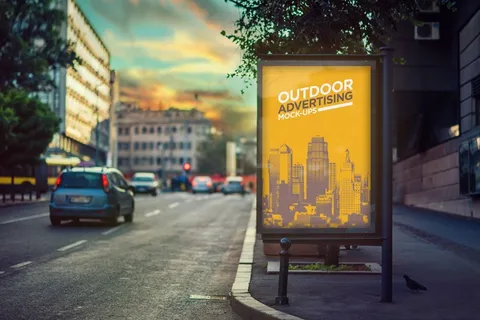 城市户外车站灯箱广告牌PSD分层样机模板 城市户外车站灯箱广告牌PSD分层样机模板