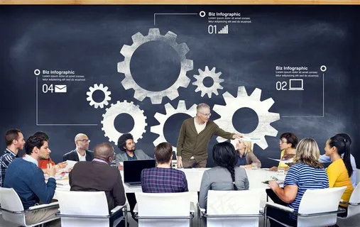 正在讲课的商务白领高清图片素材 正在讲课的商务白领高清图片素材