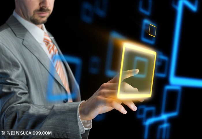 点击屏幕的商务人士高清