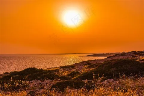 海洋日落云霞风景图片
