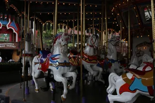 迪士尼乐园旋转木马图片