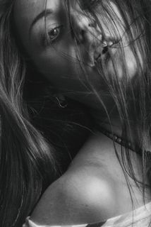 黑白艺术欧美人体摄影图片