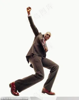 滑稽表情-穿条纹西装的外国男人举起一只手做胜利手势 滑稽表情-穿条纹西装的外国男人举起一只手做胜利手势