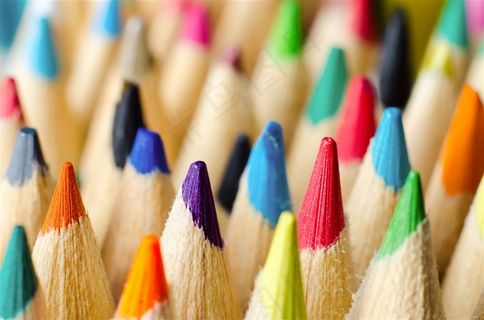 五彩缤纷的彩色铅笔特写高清图片