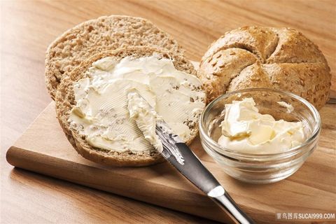 面包刮奶油食物