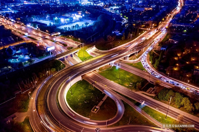 城市环岛公路夜景图片