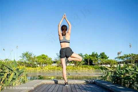 健身的美女高清图片