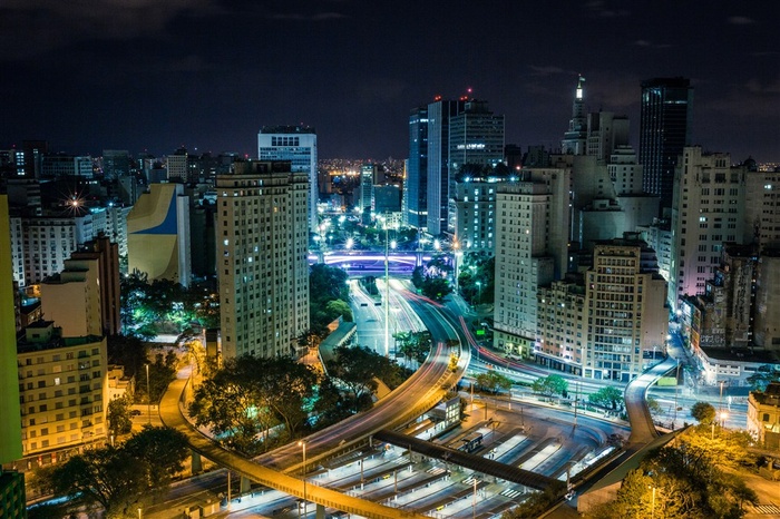夜晚城市高楼大厦夜景灯光城市