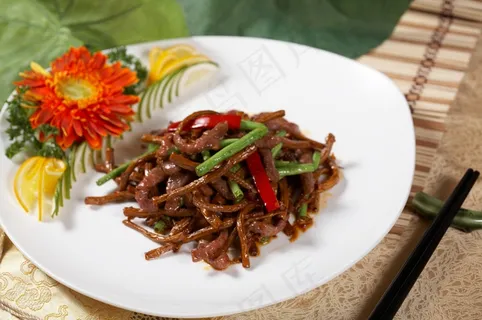 酱爆茶菇牛柳  酱爆茶菇牛柳