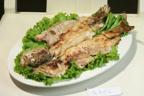 蒜香鲈鱼45元例
