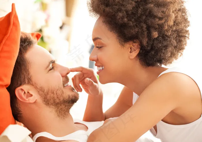 温馨幸福恋人情侣图片