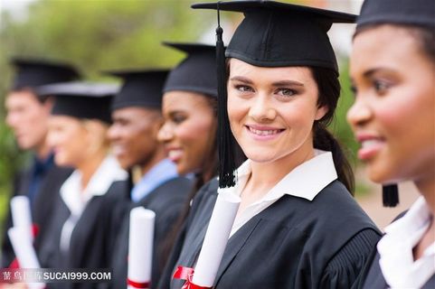 戴着博士帽的毕业学士高清图职场人物