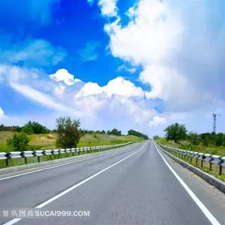 晴朗天气里的高速公路 晴朗天气里的高速公路