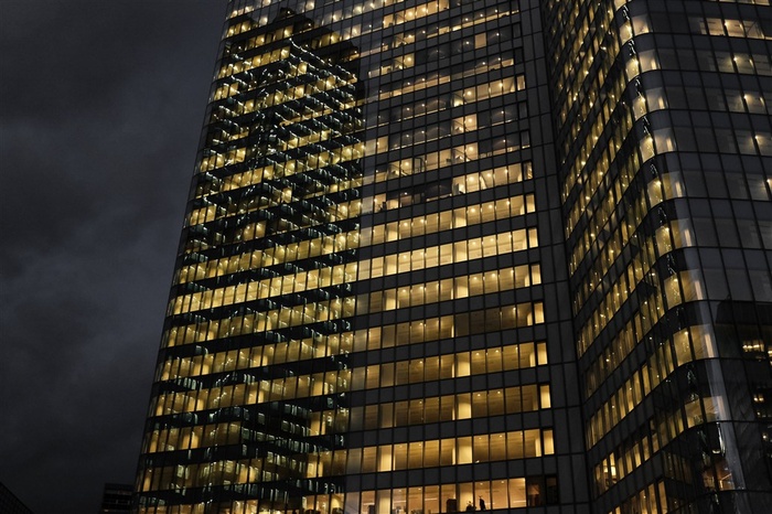 高楼大厦夜景图片