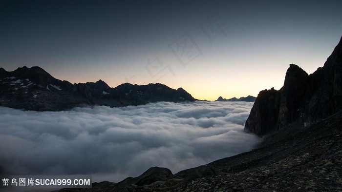湖畔山脉风景画壁纸