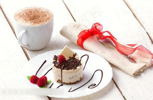 巧克力蛋糕与咖啡