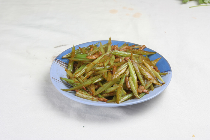 家芹炒肉-保府人家