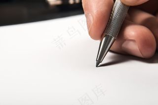 智能模板-用笔在画手绘场景样机