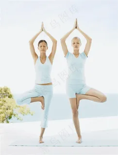 两个瑜伽美女