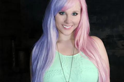 白皙性感少妇图片