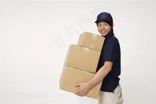 抱纸箱的快递员