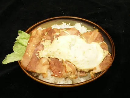 培根鸡蛋盖饭 培根鸡蛋盖饭