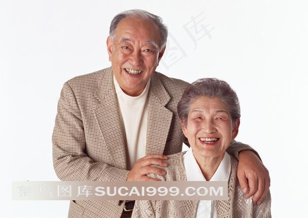 老人夫妻合照