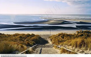 欧洲风情-荷兰的大海、海滩和通向海滩的阶梯