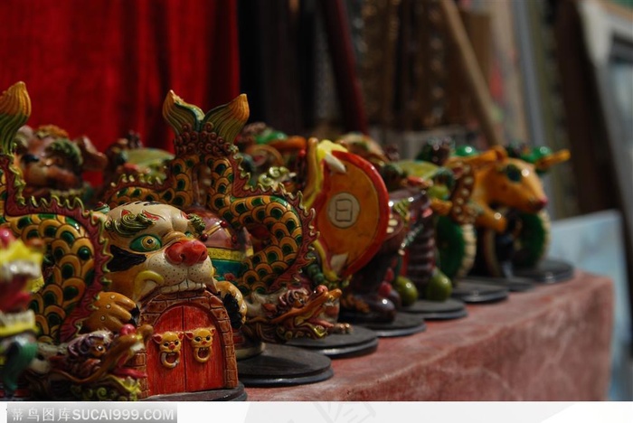 北京老建筑-十二生肖瓷像