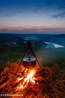 户外旅游人物与帐篷高清图