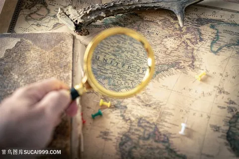 用放大镜看纸质地图图片 用放大镜看纸质地图图片
