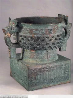 中华传统-长满铜绿的酒杯