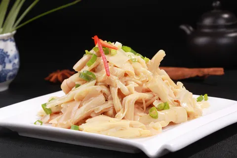 甘庶苗 (1) 甘庶苗 (1)