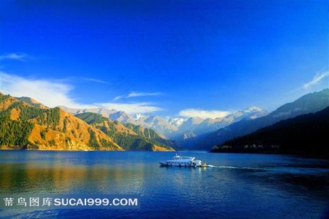 新疆天山天池优美风光摄影