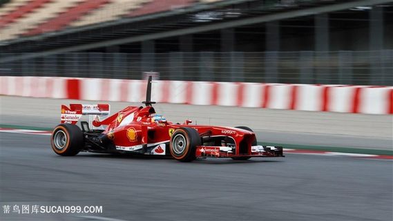 f1红色赛车比赛图片