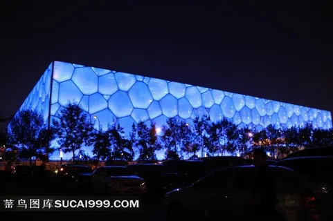 蓝色灯光水立方图片 蓝色灯光水立方图片