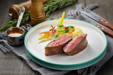 炙烤皇家霜降牛小排 (1)