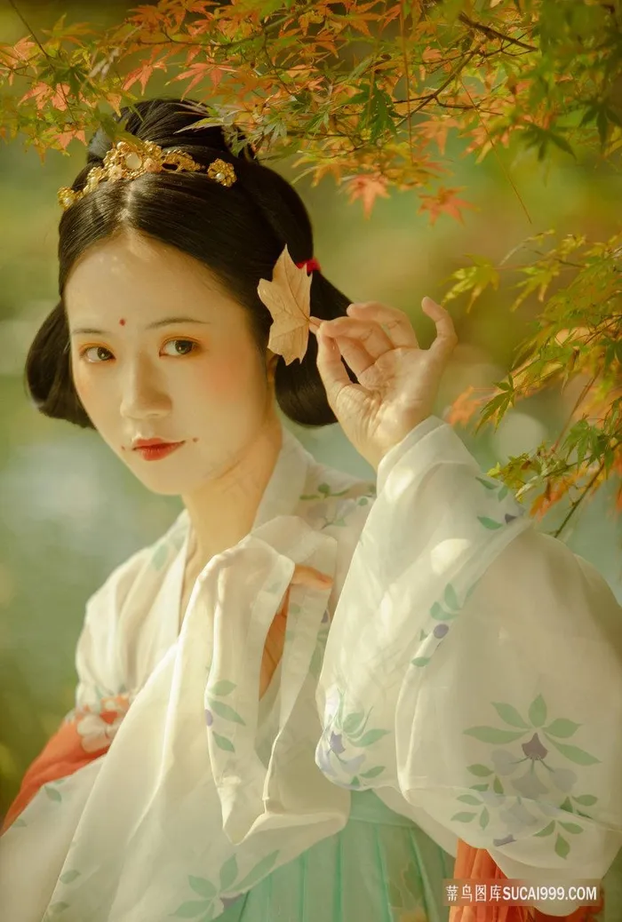 清秀汉服典雅女子图片