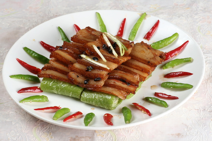 虎皮尖椒炒咸肉 (1)
