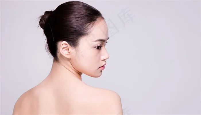 清新盘发美女右脸特写图片