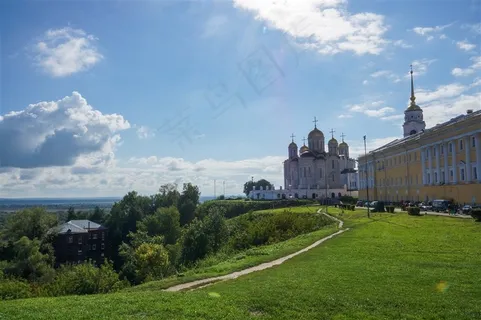 辽阔天空下的弗拉基米尔城市建筑风格
